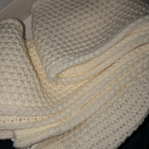 Micheal Kors Scarf and Hat main image 2